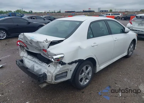 2011 Toyota Corolla S z USA, uszkodzony, nr VIN 2T1BU4EE8BC697290